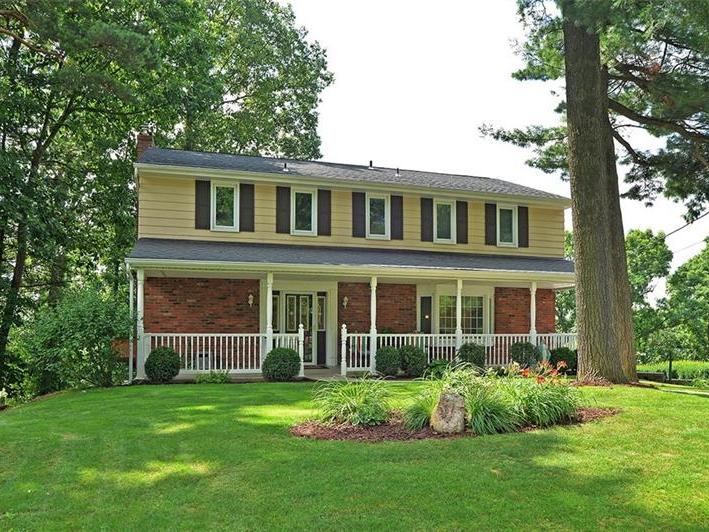 114 Bently Down, Moon-Crescent Twp