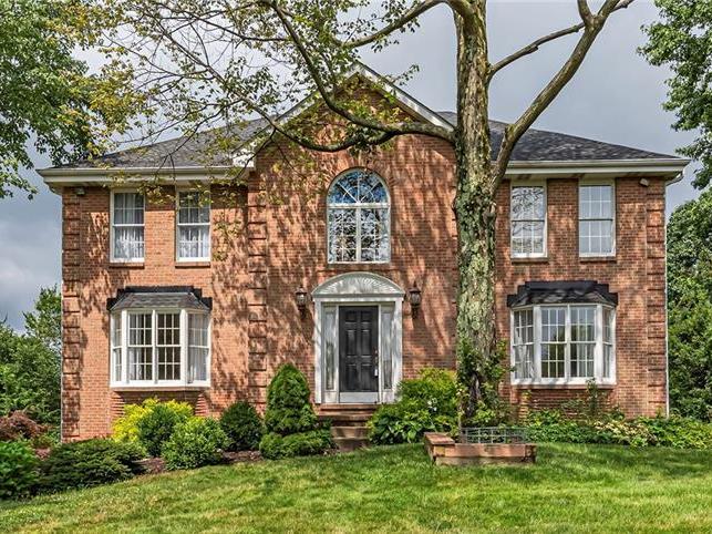 200 Kenrich Drive, Moon-Crescent Twp