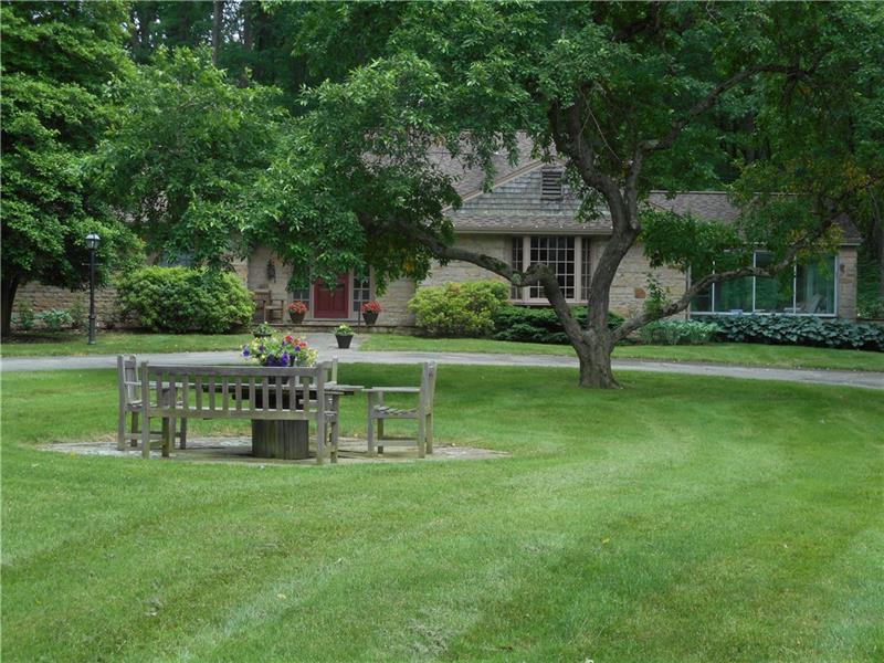 326 Weaver Mill Road, Cook Twp