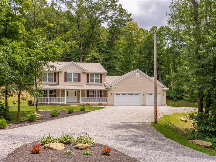 1585 Arndt Rd, Franklin Park