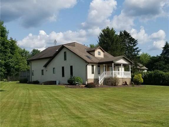 906 Evergreen Rd, Gilpin Twp