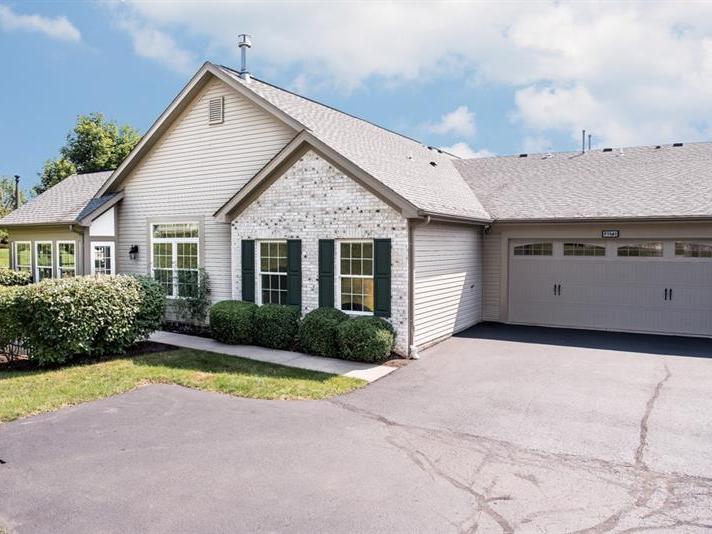 1073 Wealdstone Rd, Cranberry Twp
