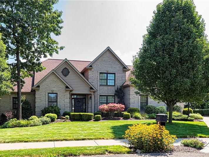 2137 Johns Ridge Drive, Moon-Crescent Twp