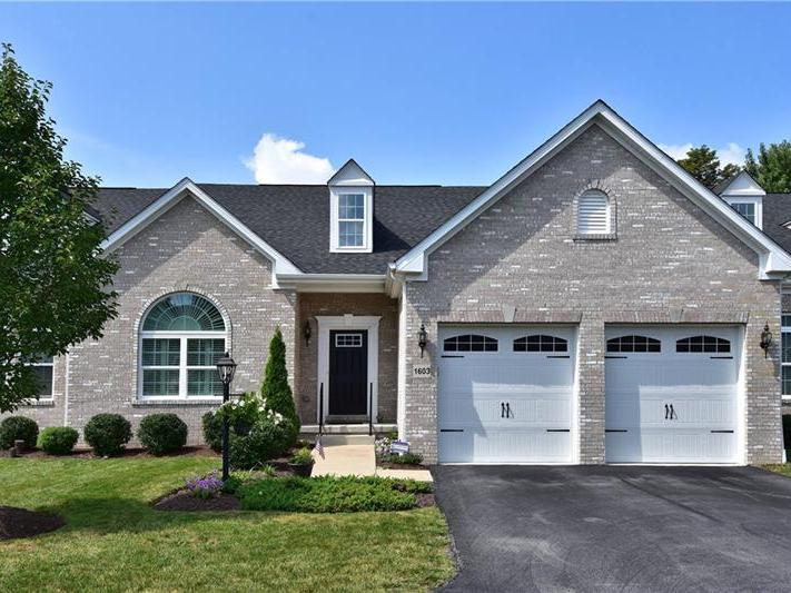 1603 Cambridge Drive, Collier Twp