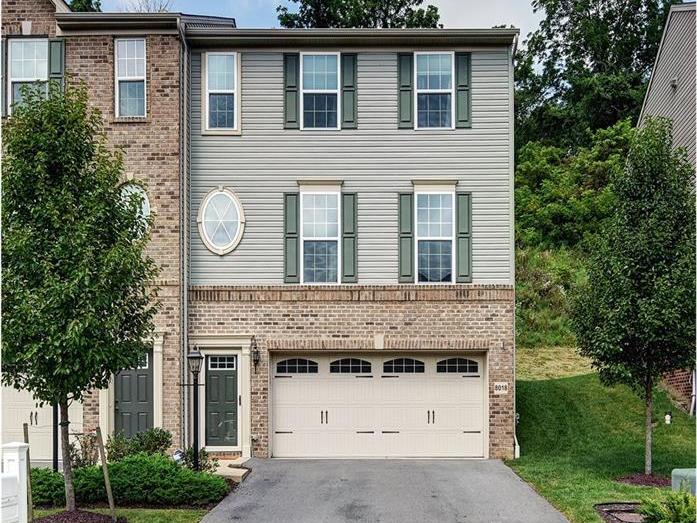 8018 Hinsdale Ln, South Fayette