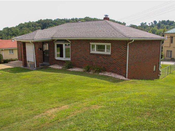 10460 Old Trail Road, North Huntingdon