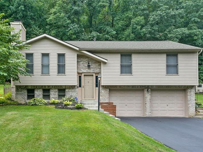 144 Rose Court South, Delmont
