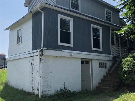 220 2nd St, W. Leechburg