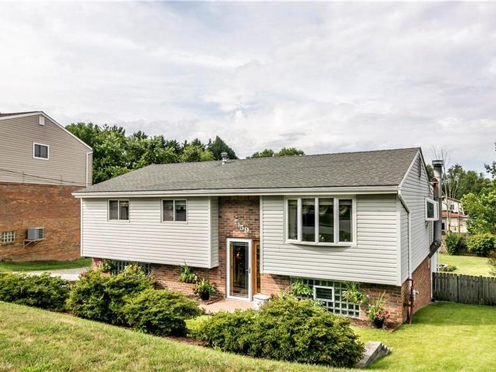 359 E James St, Munhall