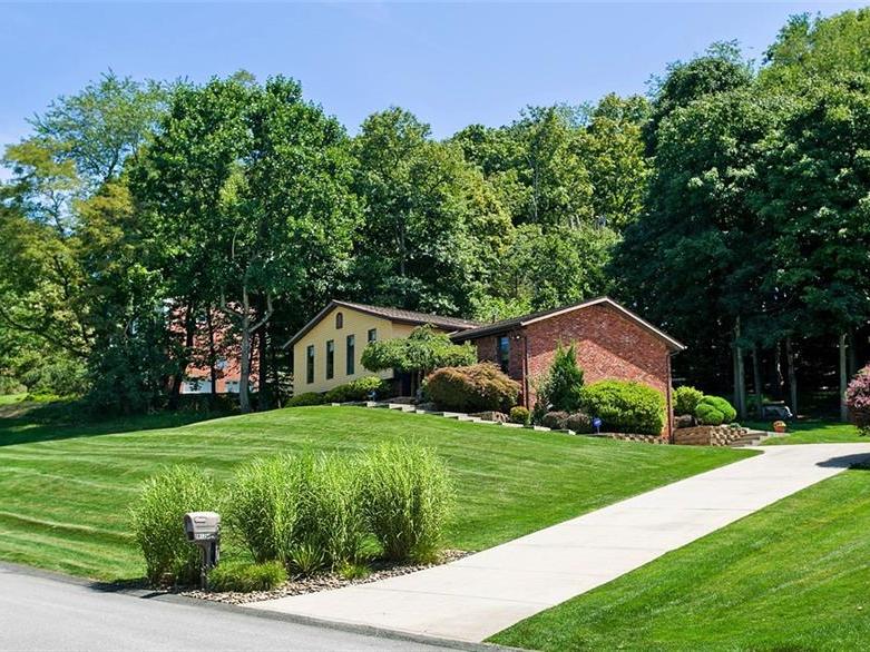 4136 Dundee Drive, Murrysville