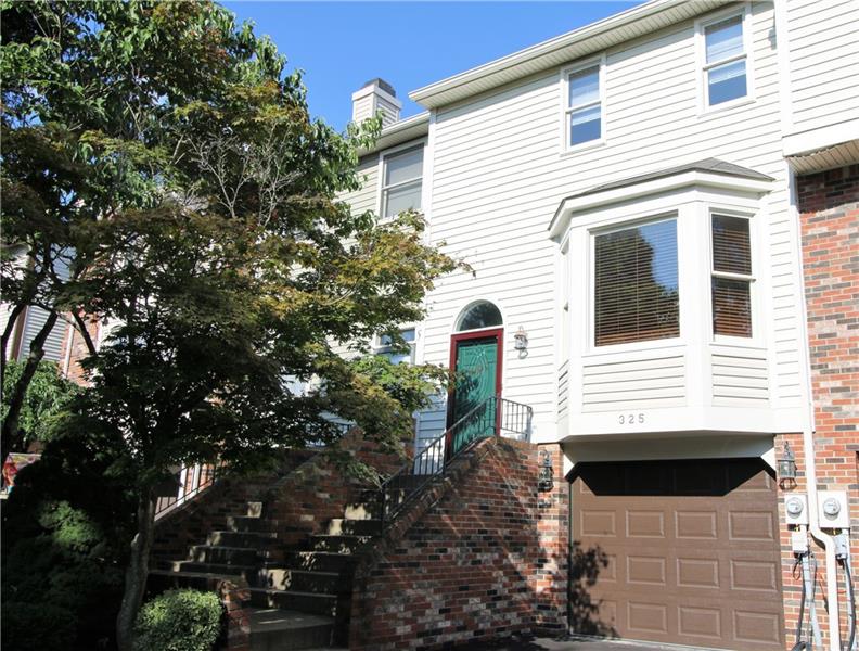 325 Spring Run Dr, Monroeville