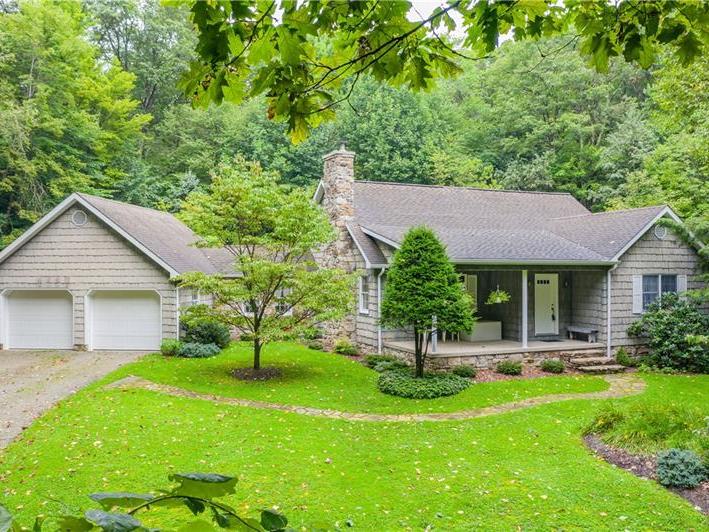 201 Evergreen Lane, Mt. Pleasant Twp