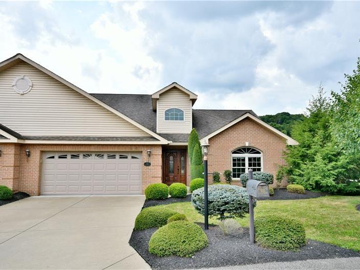 101 Green Meadow Court, Canton Twp