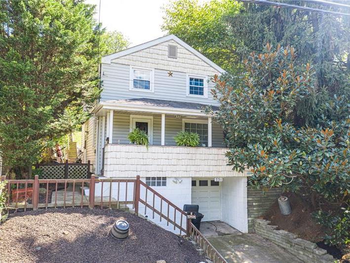 731 Ridgemont Dr, Banksville - Westwood