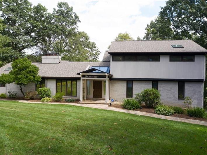 210 Millview Drive, Fox Chapel