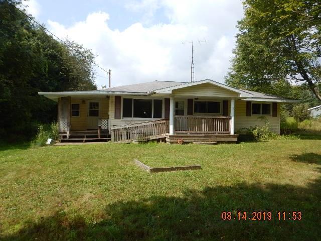 2074 Creek Road, Oakland Twp