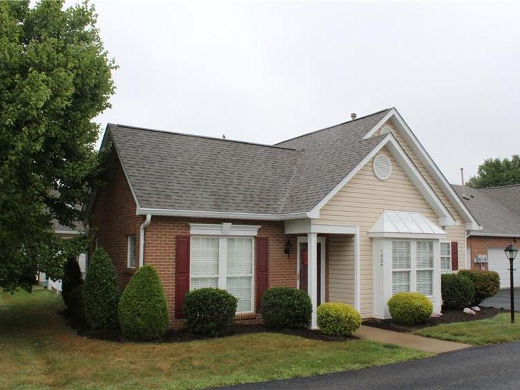 1404 Greystone Drive, Moon-Crescent Twp