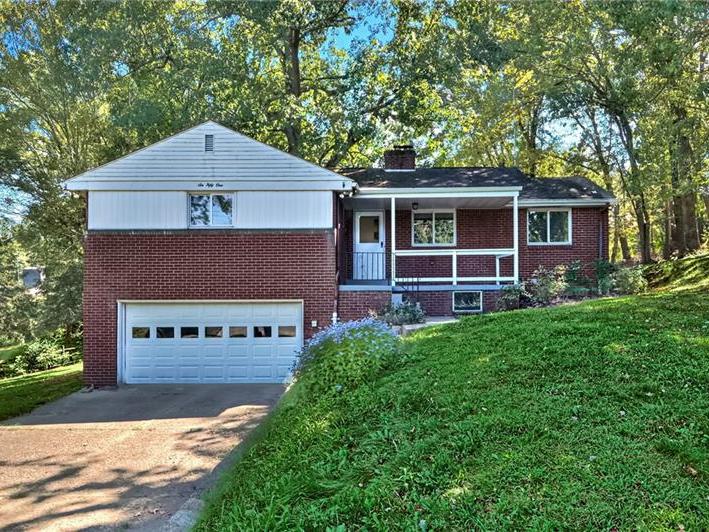 651 Broadway Drive, Pine Twp