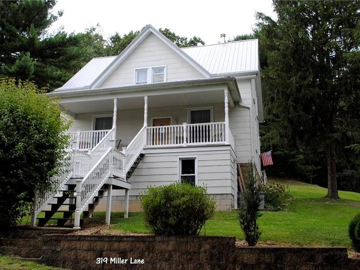 319 Miller Lane, East Huntington