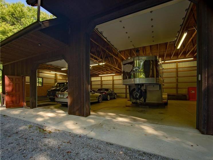 170 Caldwell Dr, Jefferson Twp