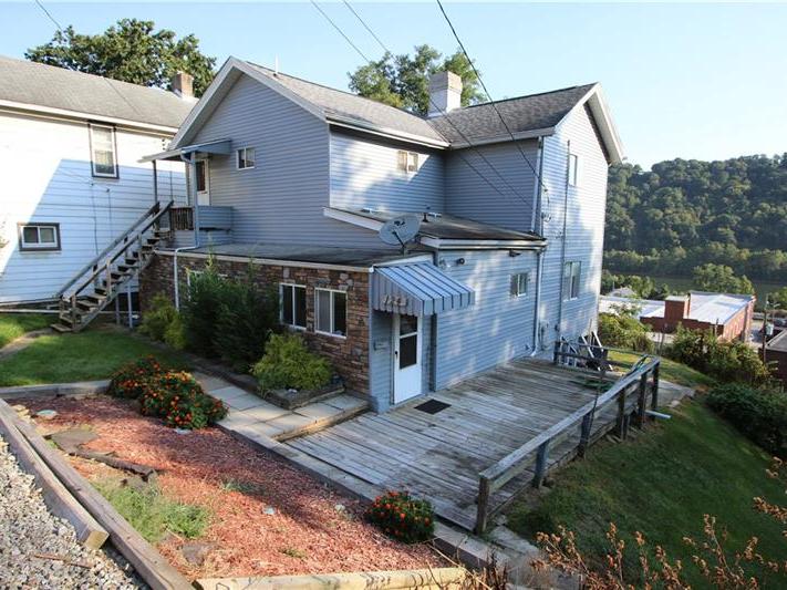 124 Downer Street, Monongahela