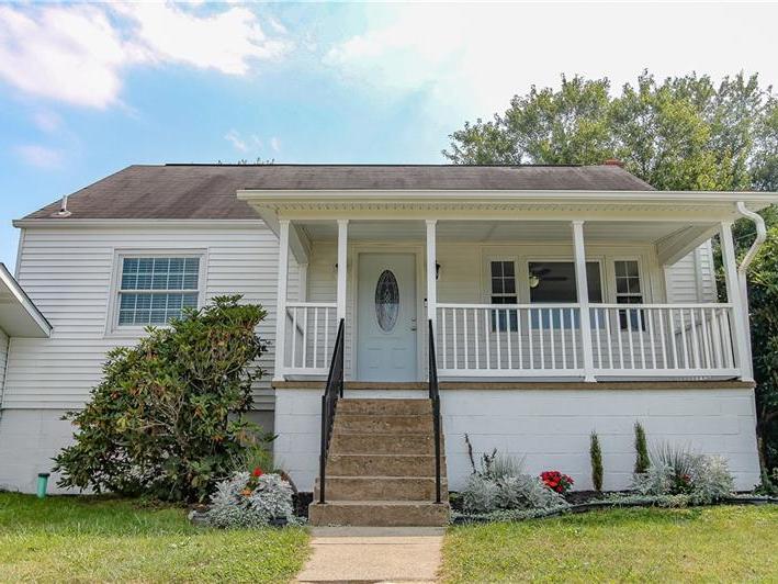 216 E Main St, New Alexandria