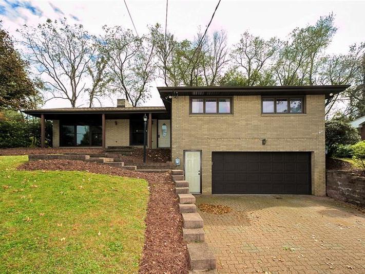 1 Sunbirch Dr, Penn Twp