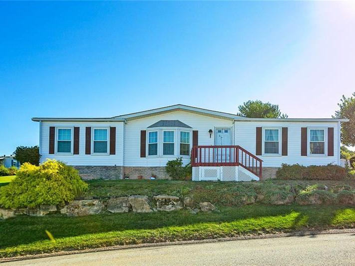802 Clover Lane, Murrysville
