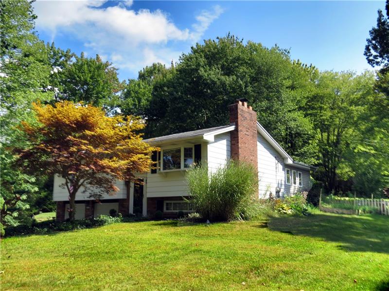 346 Mahood Road, Center Twp