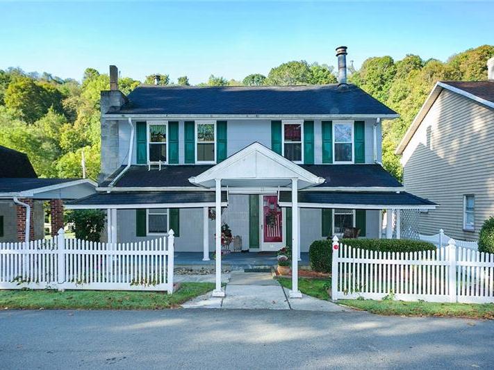 146 Hurst Road, Franklin Twp.