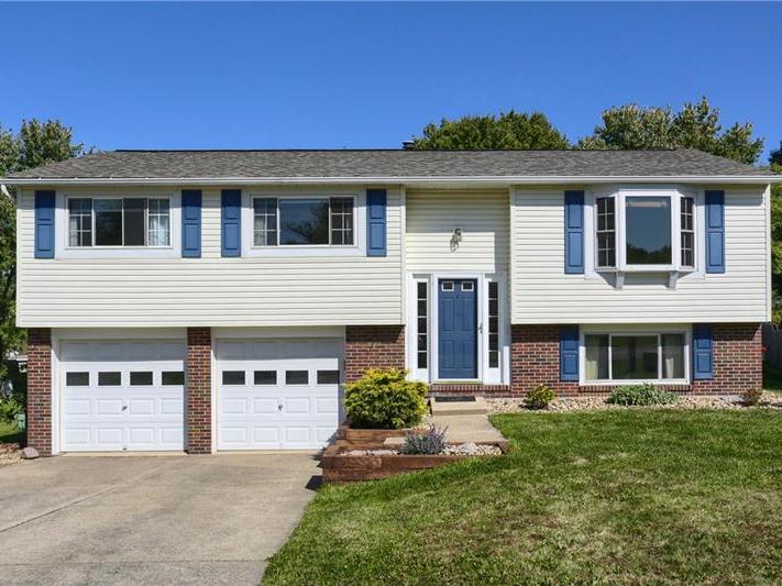 903 Fox Run Circle, Cranberry Twp