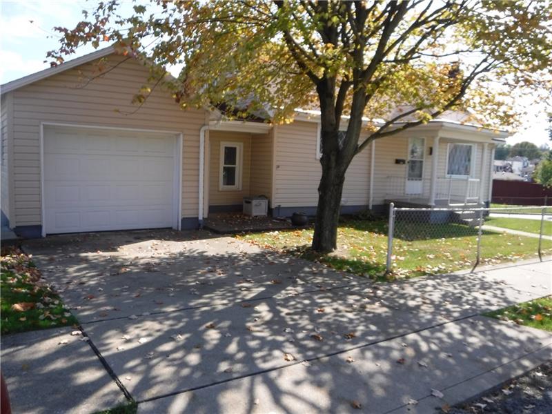 999 Bechtel St, Monaca
