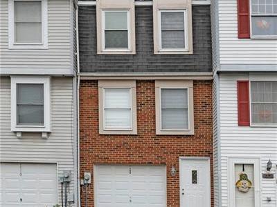 7708 Lafayette Sq, Hopewell Twp