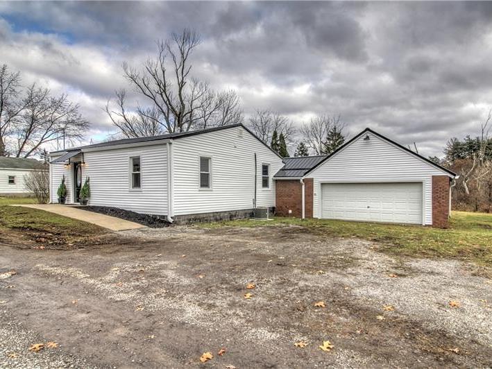 111 Krepps Ln, Chippewa Twp