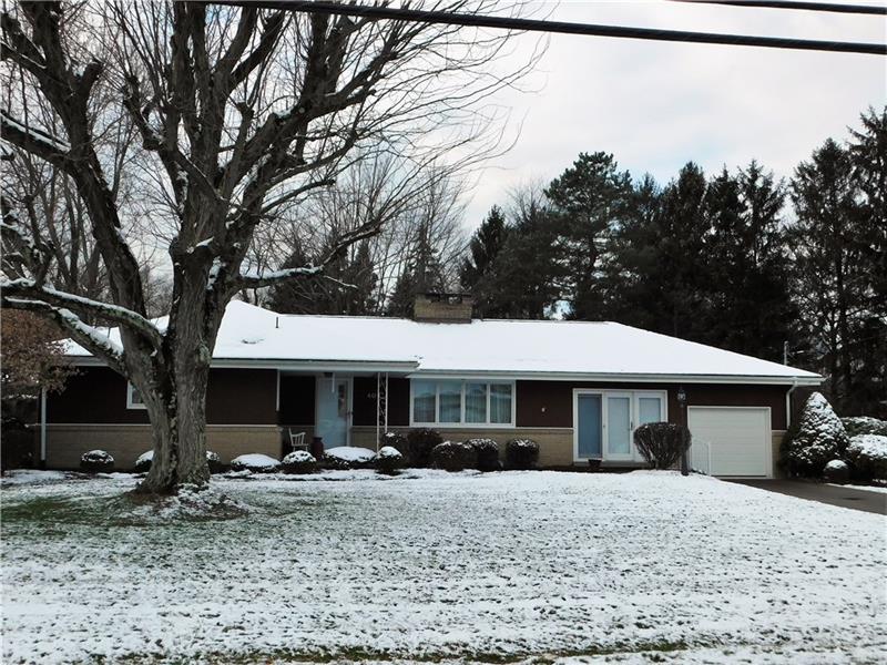 408 Newport Drive, Hempfield Twp