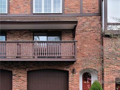344 Woodbridge Drive, Ross Twp