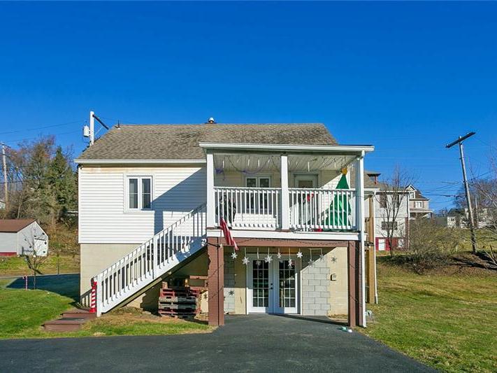 2674 Brown Avenue, Jeannette
