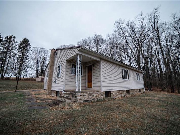2922 Locust Rd, East Mahoning Twp. - Marion Center