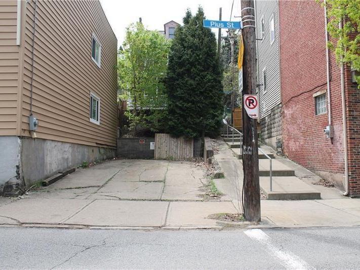130 Pius St, South Side