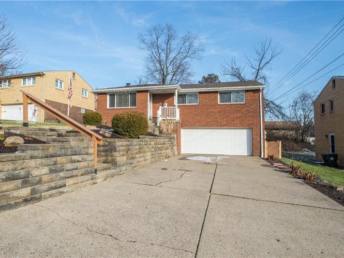 5091 Earlsdale Drive, Whitehall