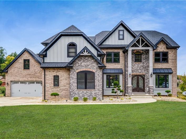 301 Serendipity Ln, Cranberry Twp