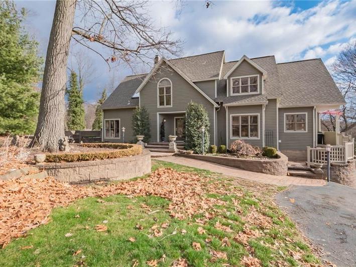 152 Farmington Place, Hempfield Twp
