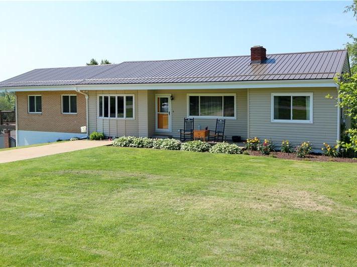185 Woodridgee Drive, Brighton Twp