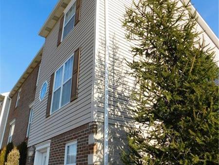 560 Reed Court, Hempfield Twp