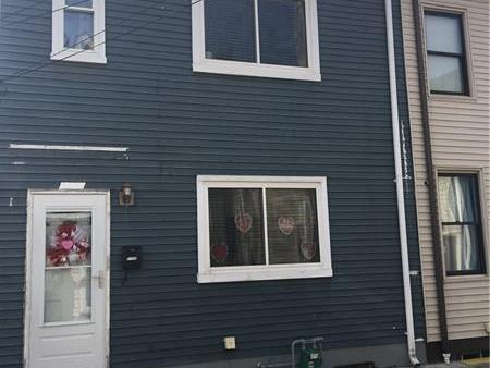 2706 Larkins Way, South Side