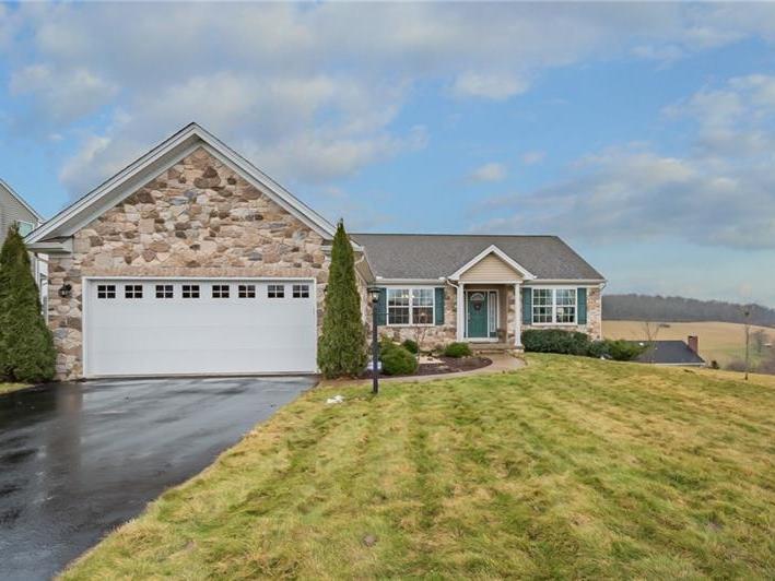 185 Hunting Ridge Drive, Hempfield Twp
