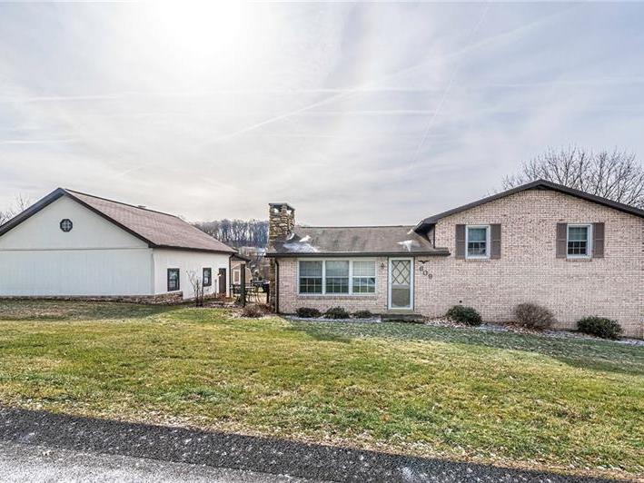 609 Courtview Drive, Hempfield Twp