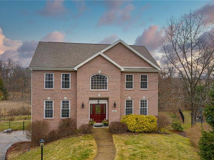207 Thornberry Court, Marshall Twp
