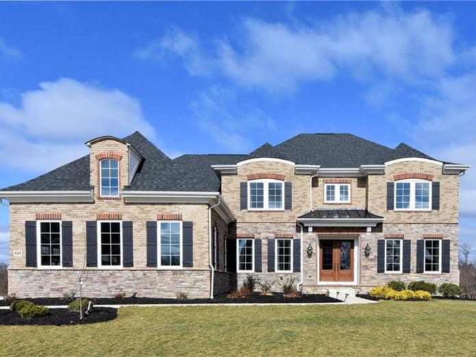 137 Minnock Dr, Pine Twp