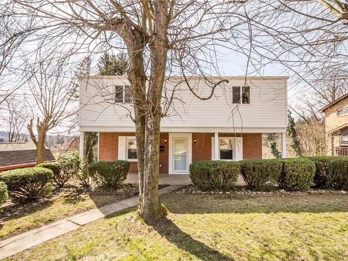 105 Woodcrest Drive, Canonsburg